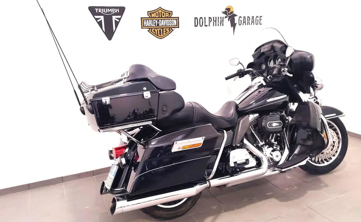 Harley-Davidson 1690 Electra Glide Ultra Limited (2010 - 13) - FLHTK (3)