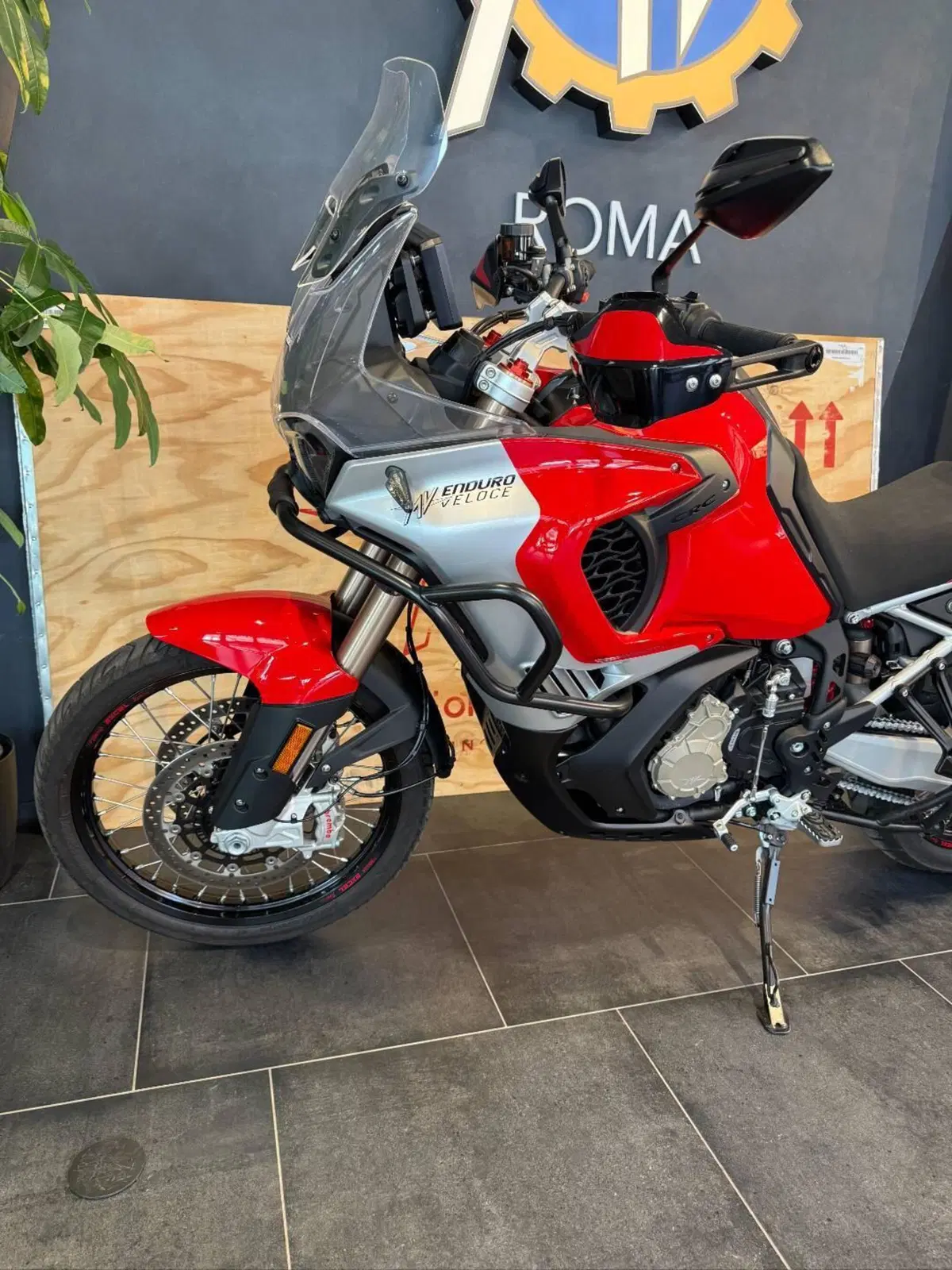 MV Agusta LXP Enduro Veloce (2024 - 25) (3)