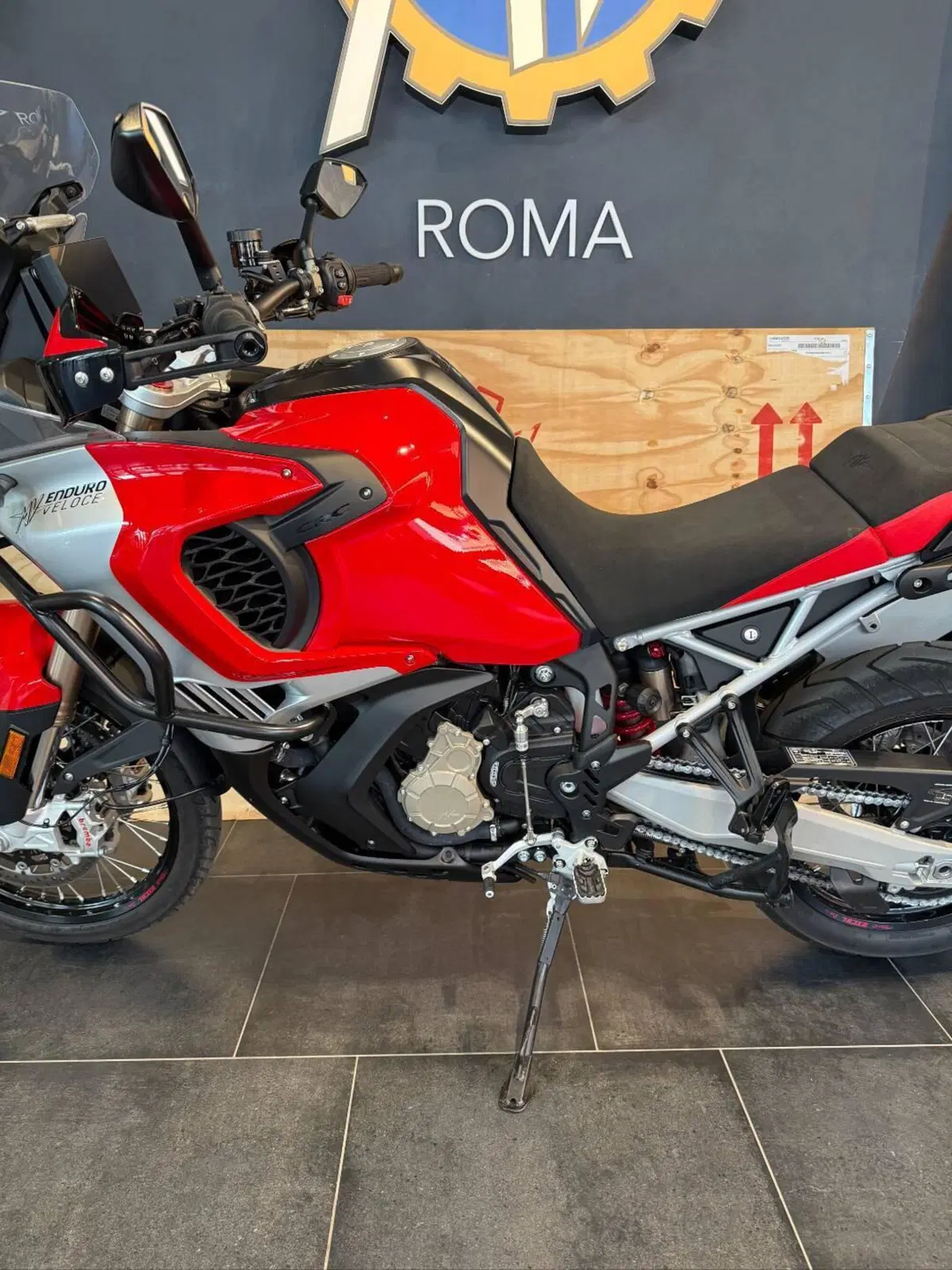 MV Agusta LXP Enduro Veloce (2024 - 25) (4)