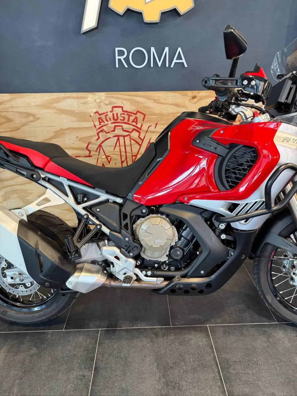 MV Agusta LXP Enduro Veloce (2024 - 25) (7)