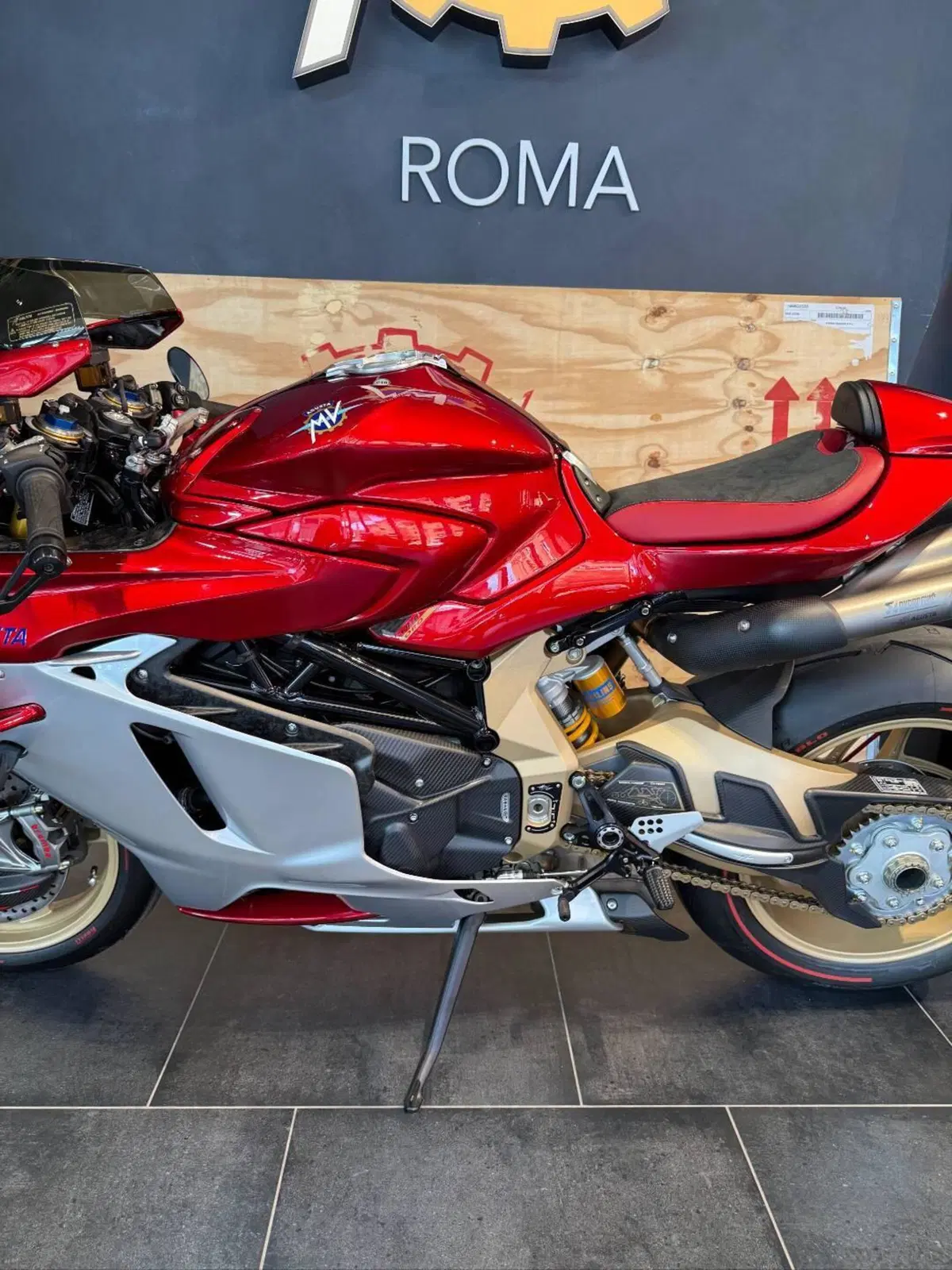 MV Agusta Superveloce 1000 Serie Oro (2024 - 26) (4)