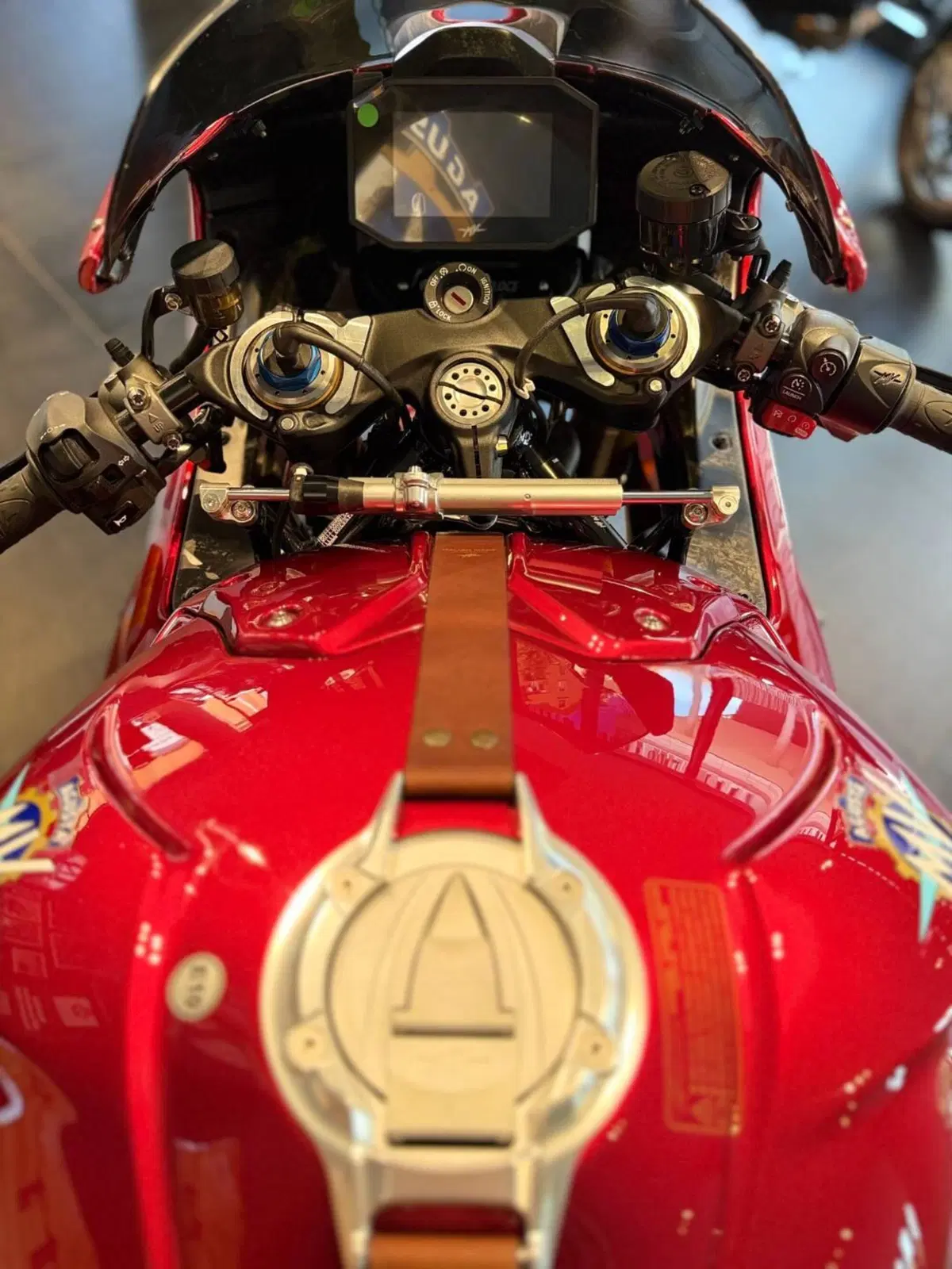 MV Agusta Superveloce 1000 Serie Oro (2024 - 26) (12)