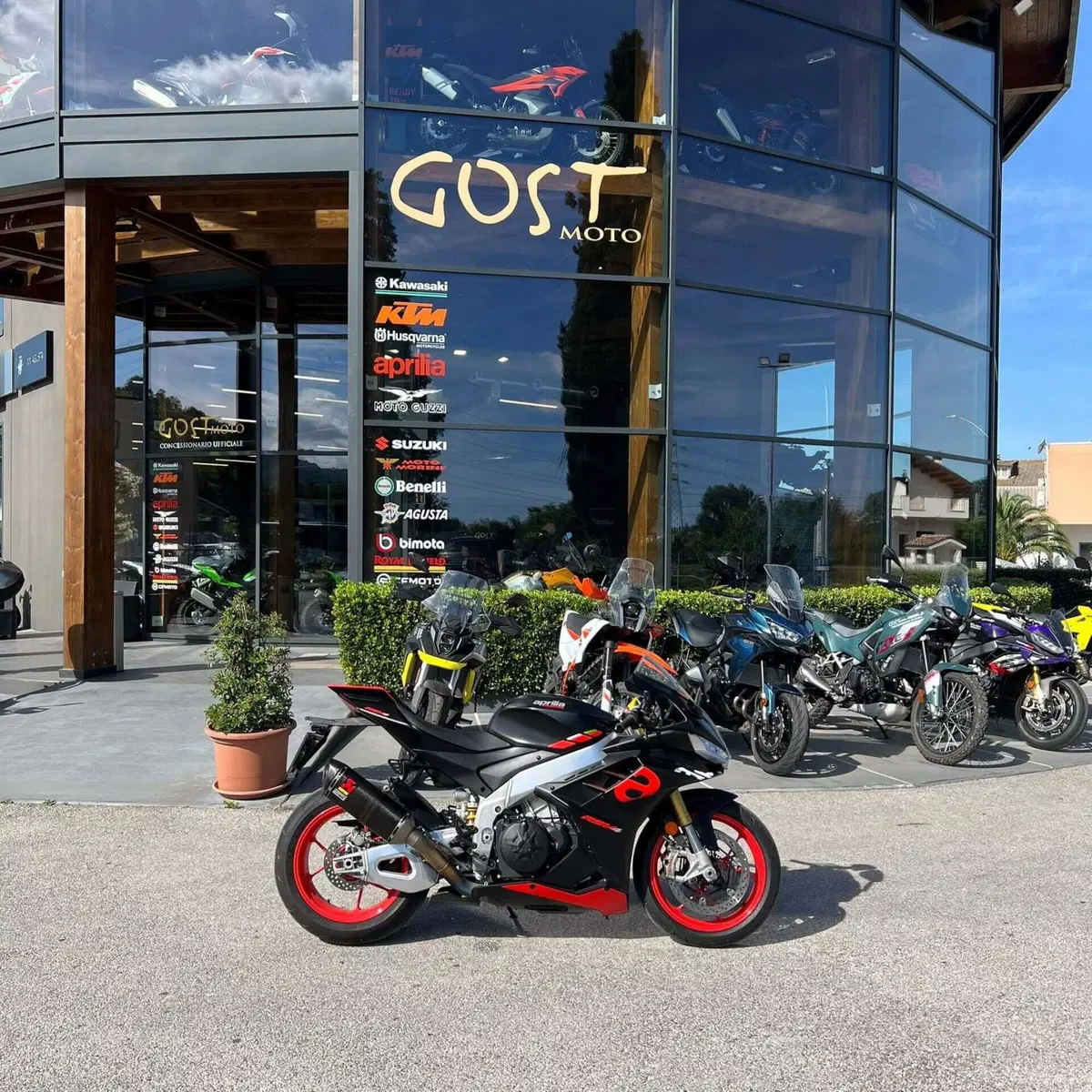 Aprilia RSV4 1100 (2021 - 24) (2)