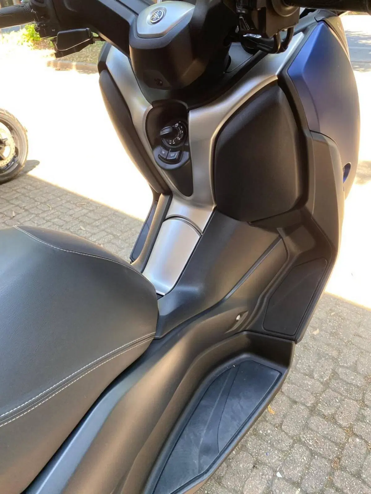 Yamaha X-Max 400 ABS (2017 - 20) (3)
