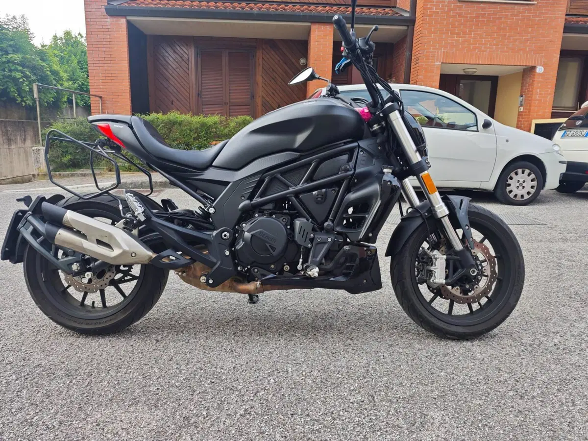 Benelli 502 C (2021 - 25)