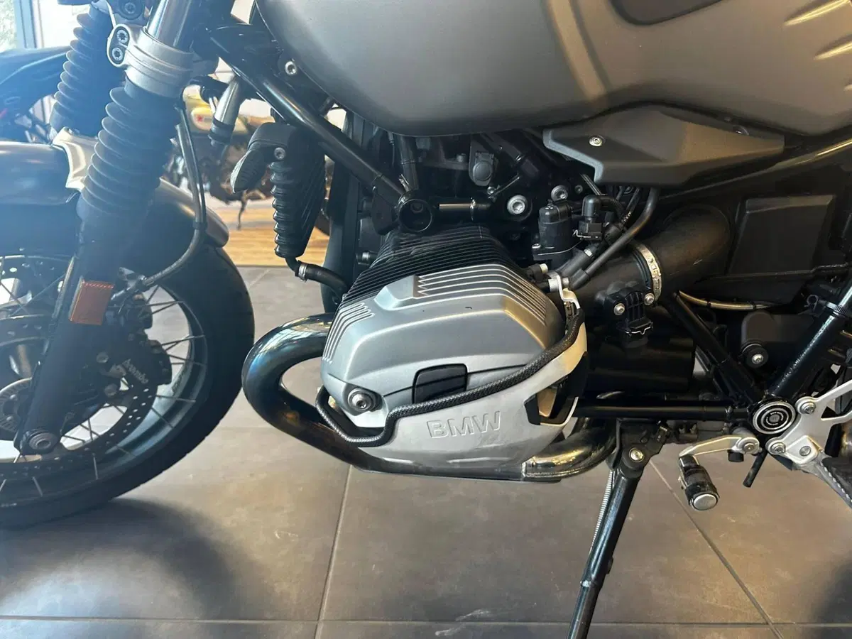 Bmw R nineT 1200 Scrambler (2016 - 20) (12)