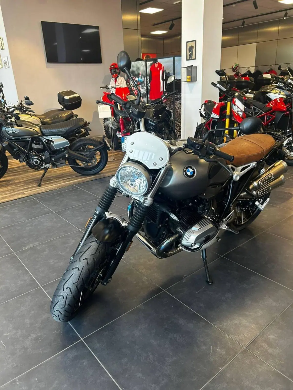 Bmw R nineT 1200 Scrambler (2016 - 20) (3)