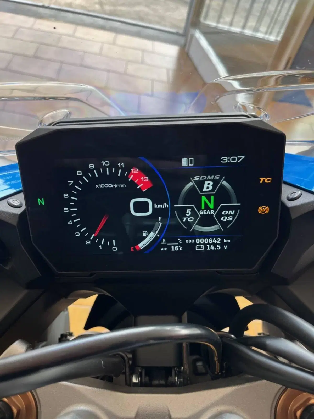 Suzuki GSX-S1000GT (2022 - 24) (5)