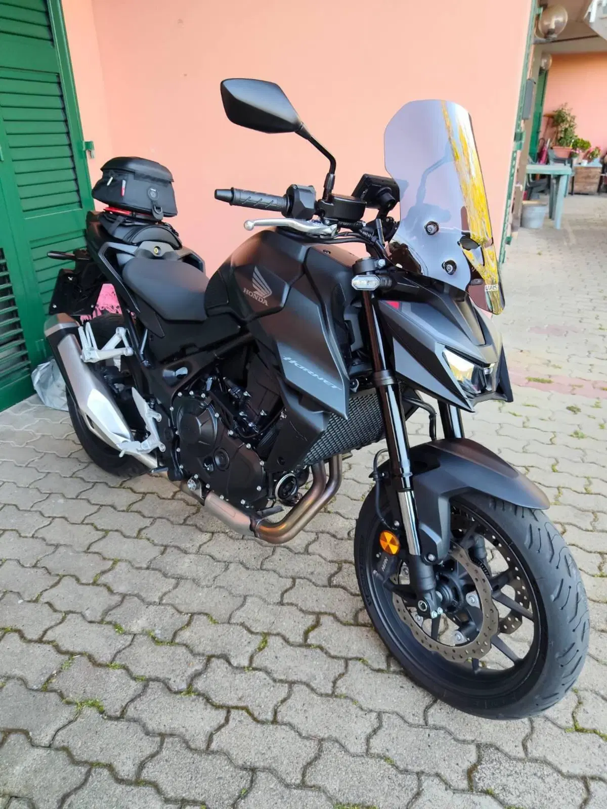 Honda CB 750 Hornet (2025) (2)