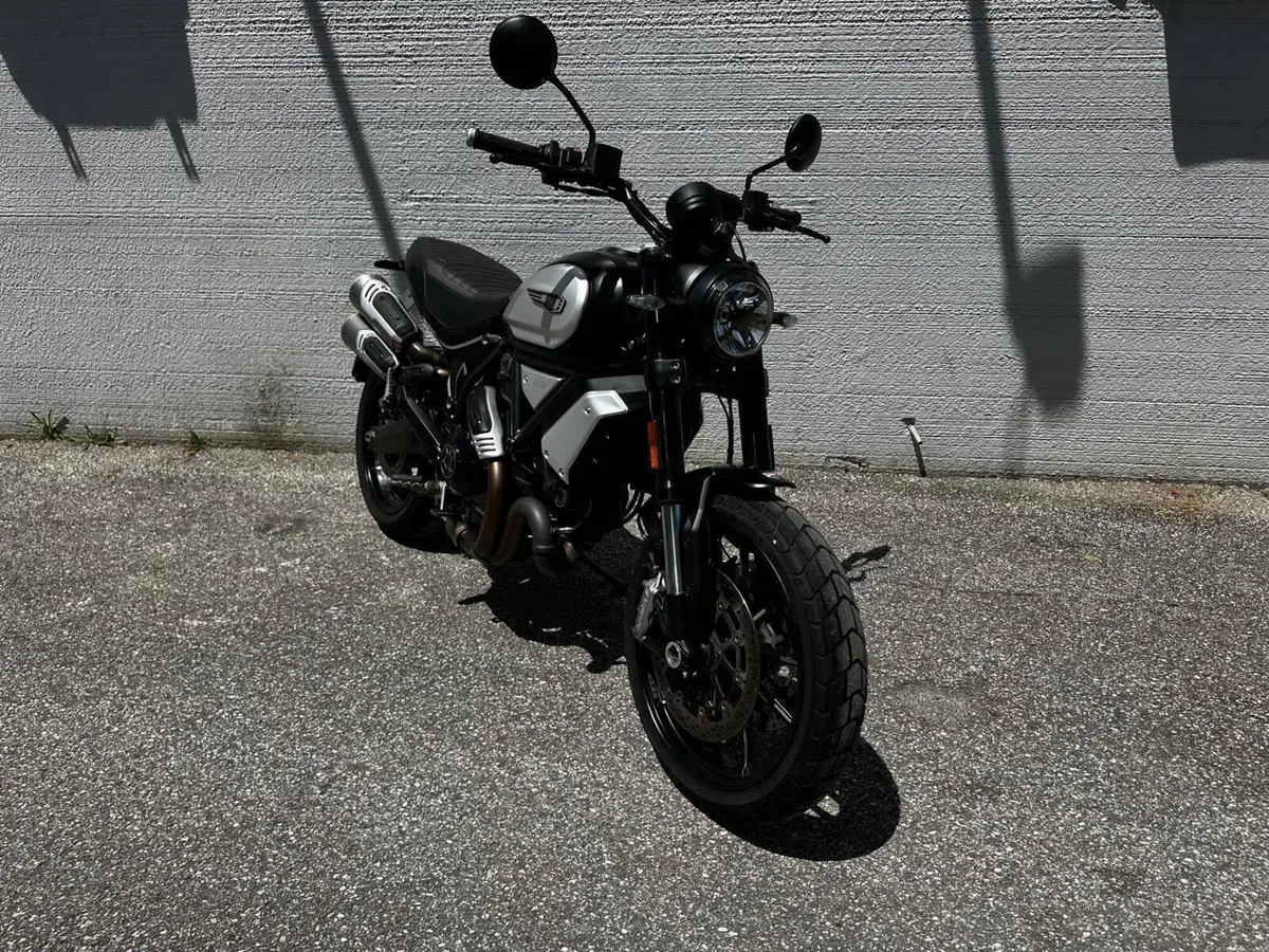 Ducati Scrambler 1100 Dark Pro (2020 - 24) (2)