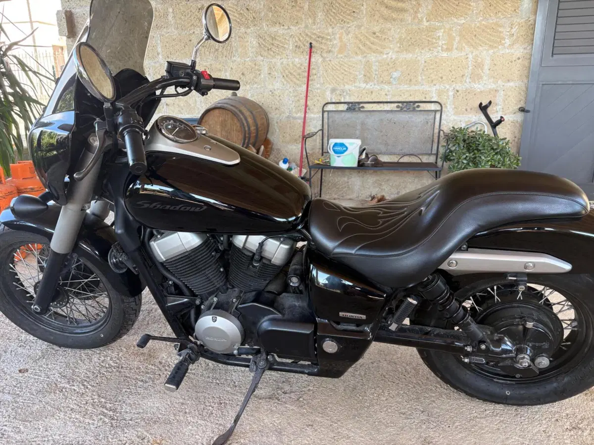 Honda VT 750 Shadow Black Spirit (2007 - 16) (2)