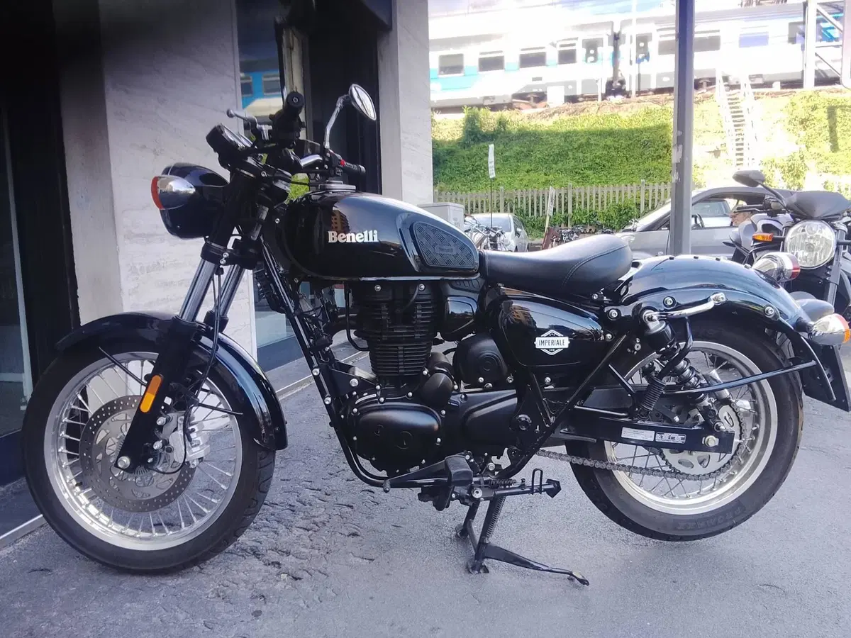 Benelli Imperiale 400 (2021 - 25) (2)