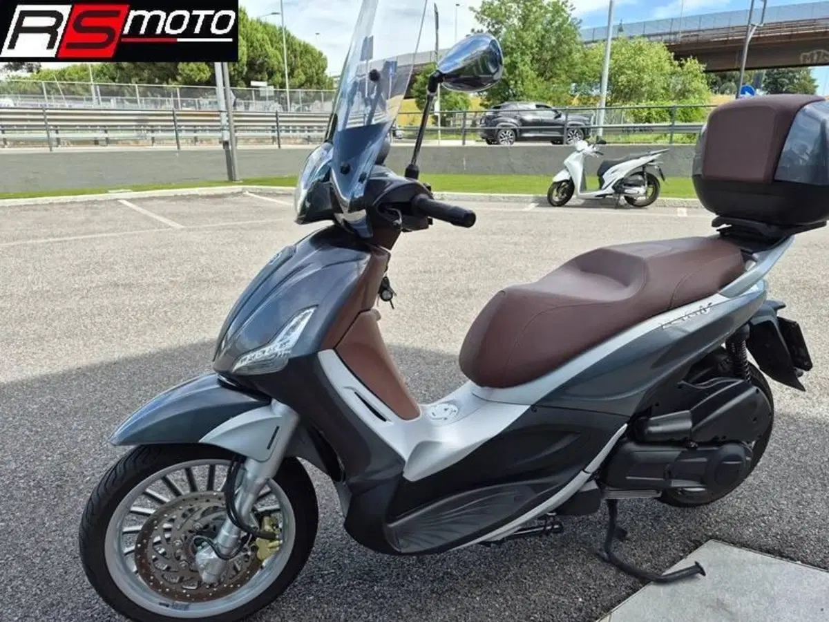 Piaggio Beverly 300 i.e. ABS-ASR (2016 - 20) (3)