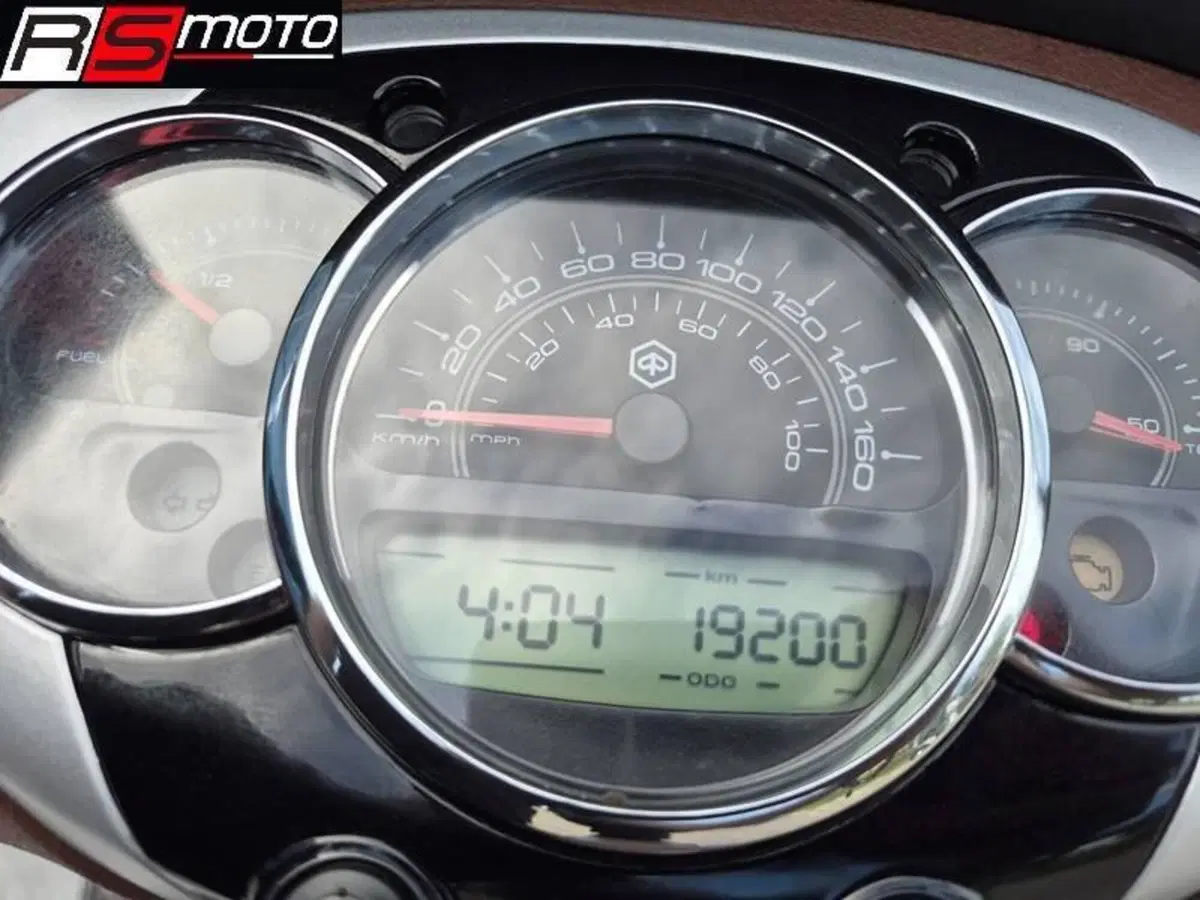 Piaggio Beverly 300 i.e. ABS-ASR (2016 - 20) (5)
