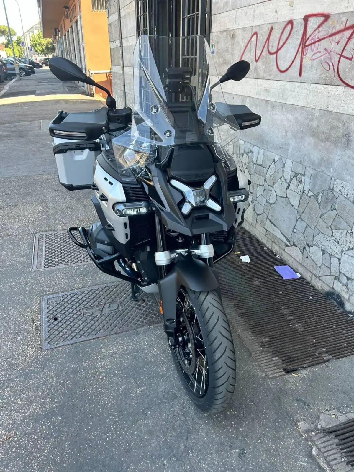 Bmw R 1300 GS Adventure Triple Black (2025 - 26) (3)
