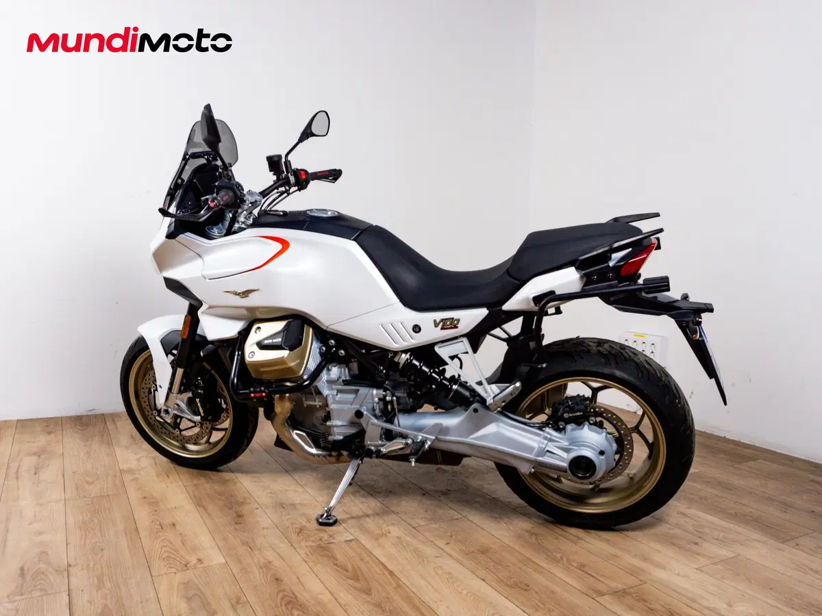Moto Guzzi V100 Mandello (2022 - 24) (6)