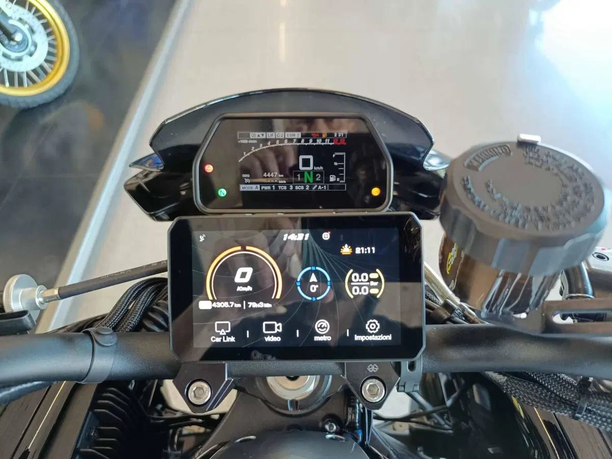 Yamaha MT-10 SP (2022 - 25) (4)