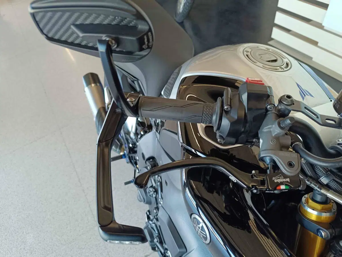 Yamaha MT-10 SP (2022 - 25) (7)