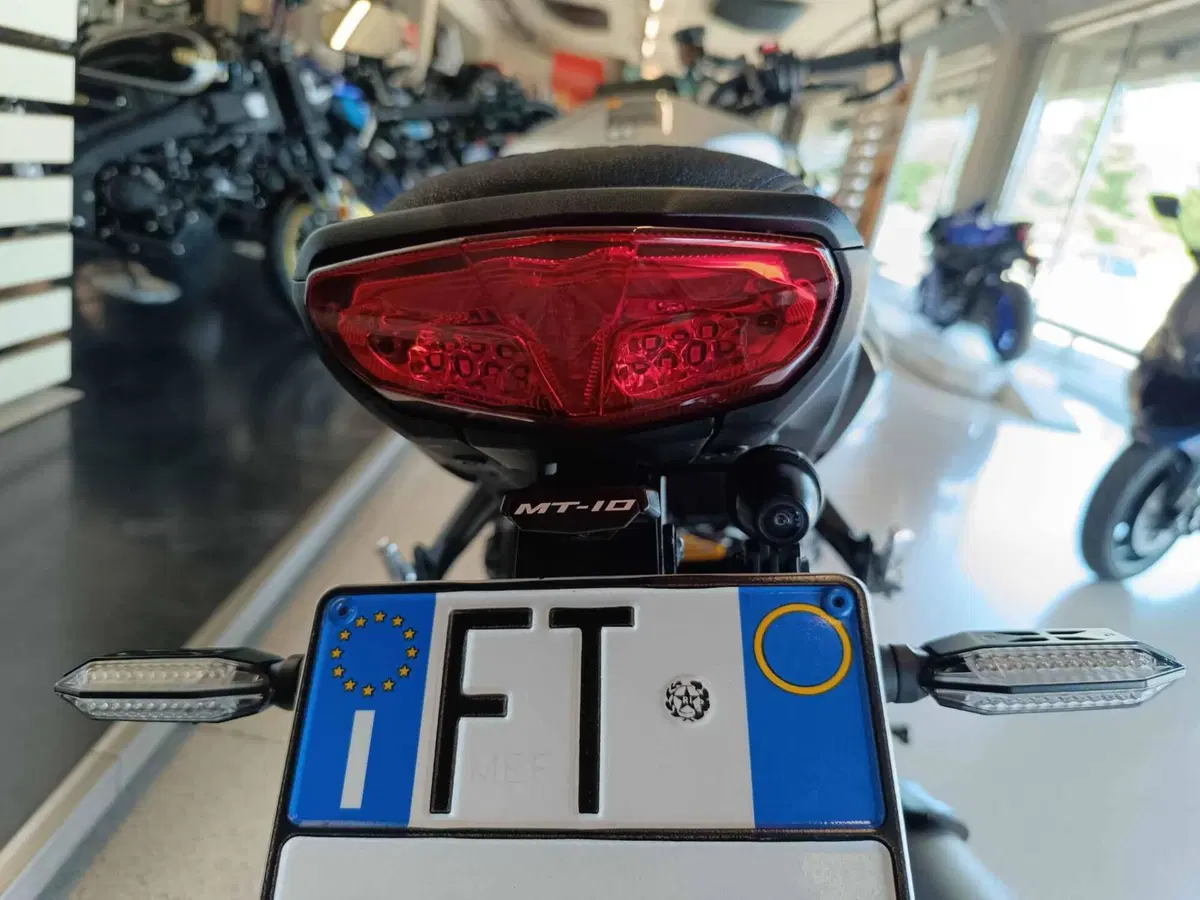 Yamaha MT-10 SP (2022 - 25) (10)
