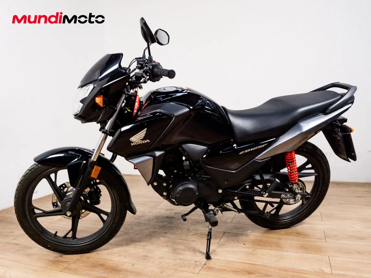 Honda CB 125 F (2026) (6)