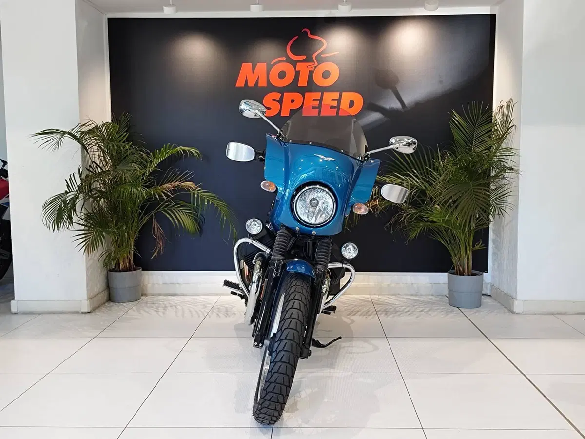 Moto Guzzi V7 III Special (2017 - 20) (3)