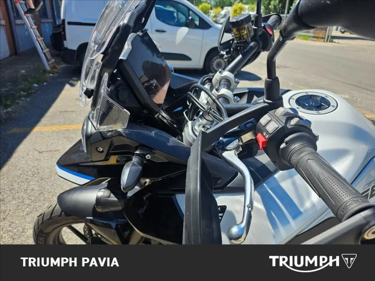 Triumph Tiger 900 Alpine Special Edition (2026) (10)
