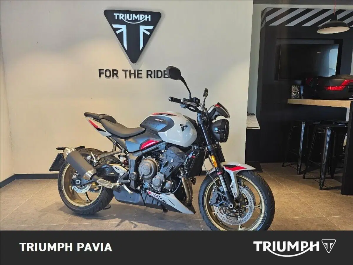 Triumph Trident 800 (2026)