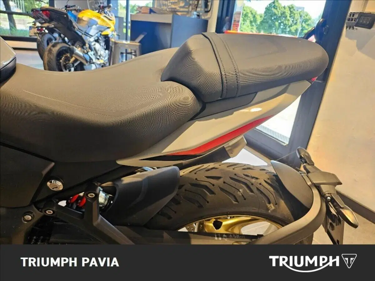 Triumph Trident 800 (2026) (17)