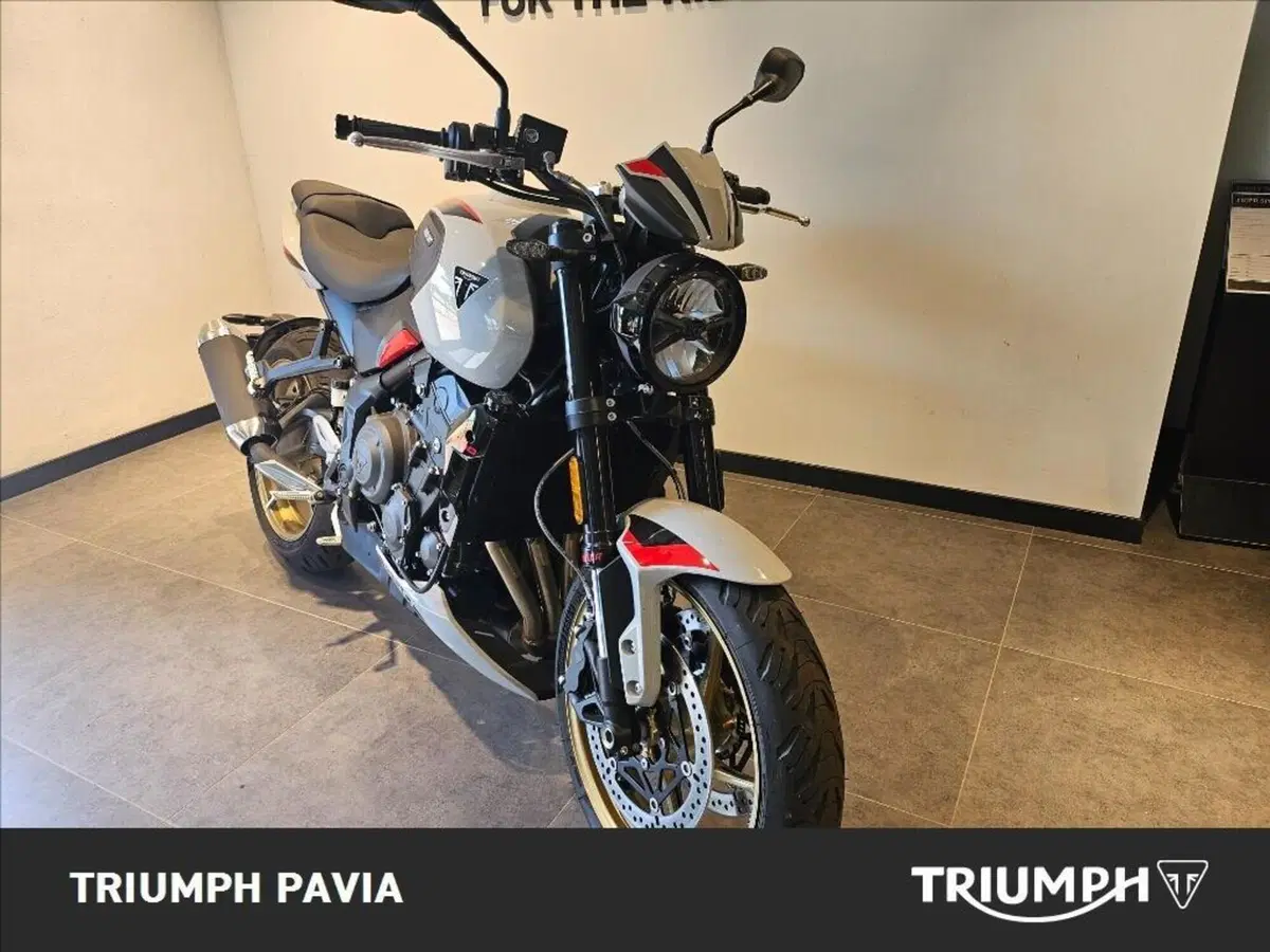Triumph Trident 800 (2026) (3)