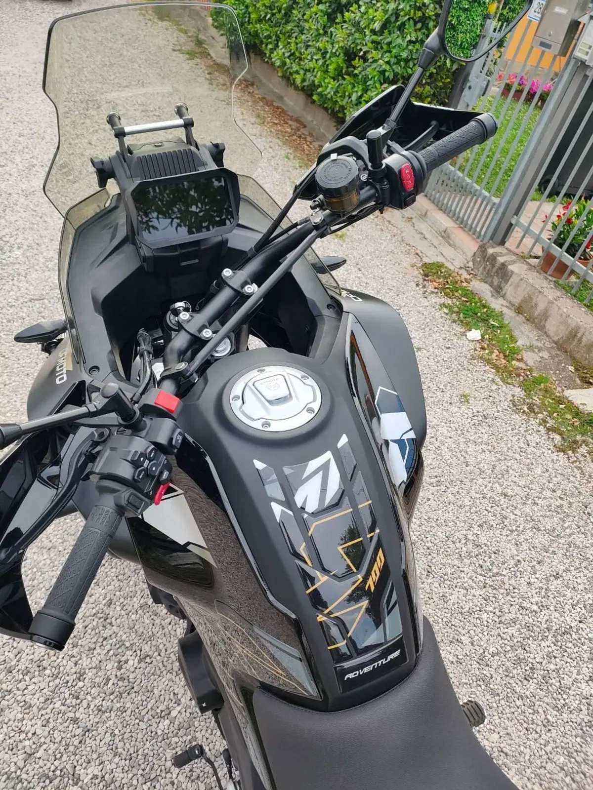 CFMOTO 700MT Adventure (2025 - 26) (2)