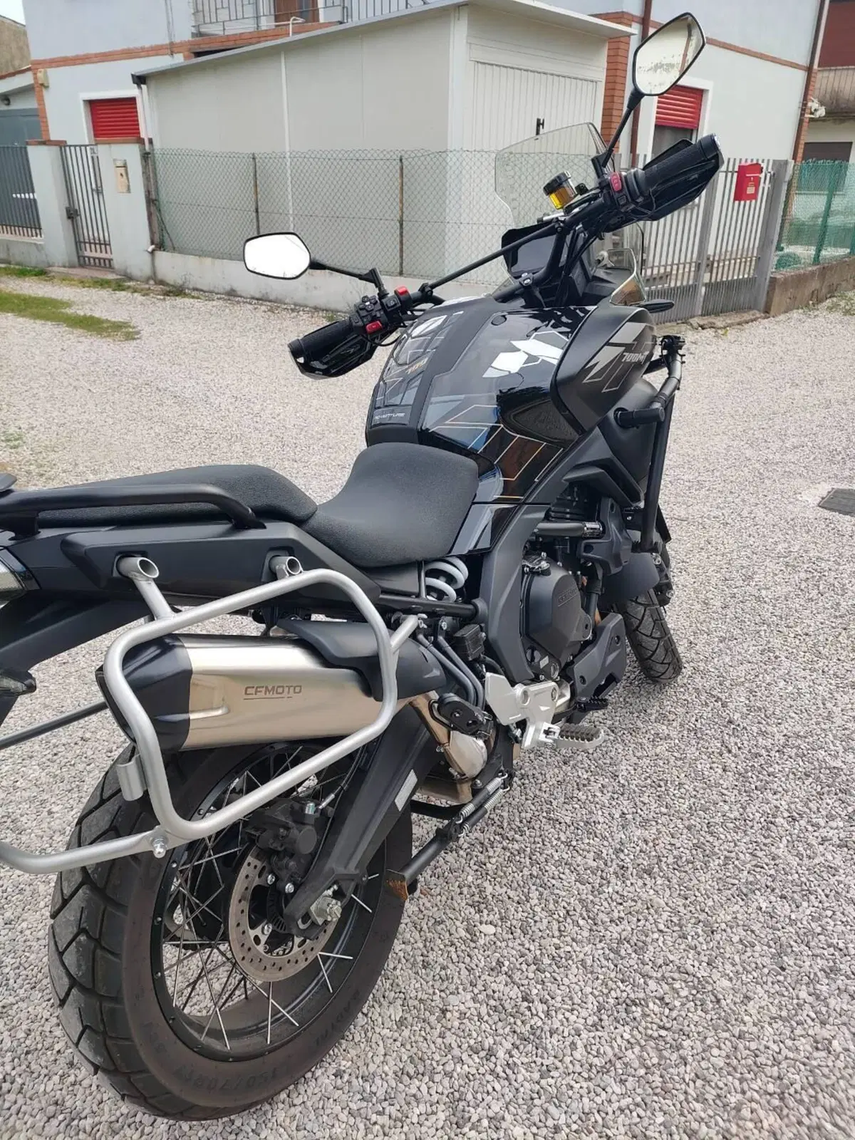 CFMOTO 700MT Adventure (2025 - 26) (3)