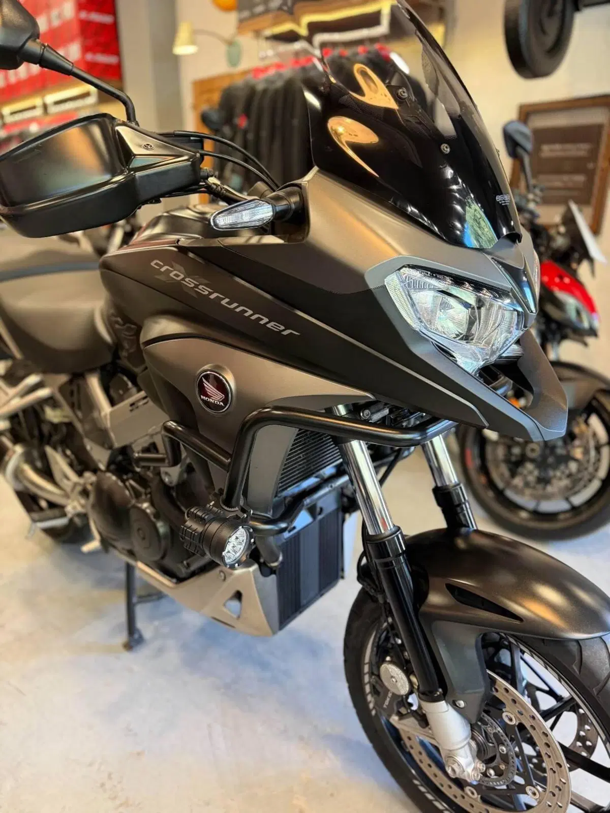 Honda Crossrunner Travel Edition ABS (2015 - 18) (2)
