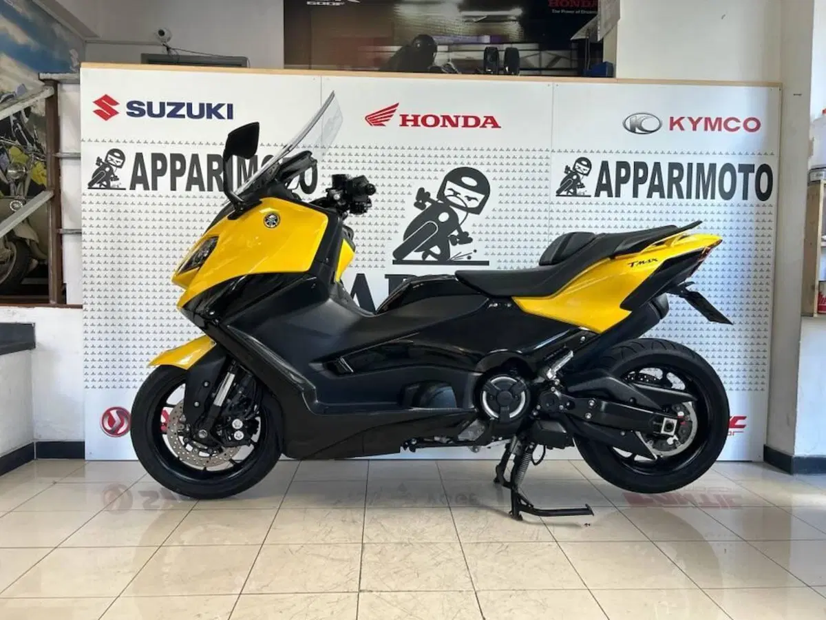 Yamaha T-Max 560 (2022 - 24) (4)
