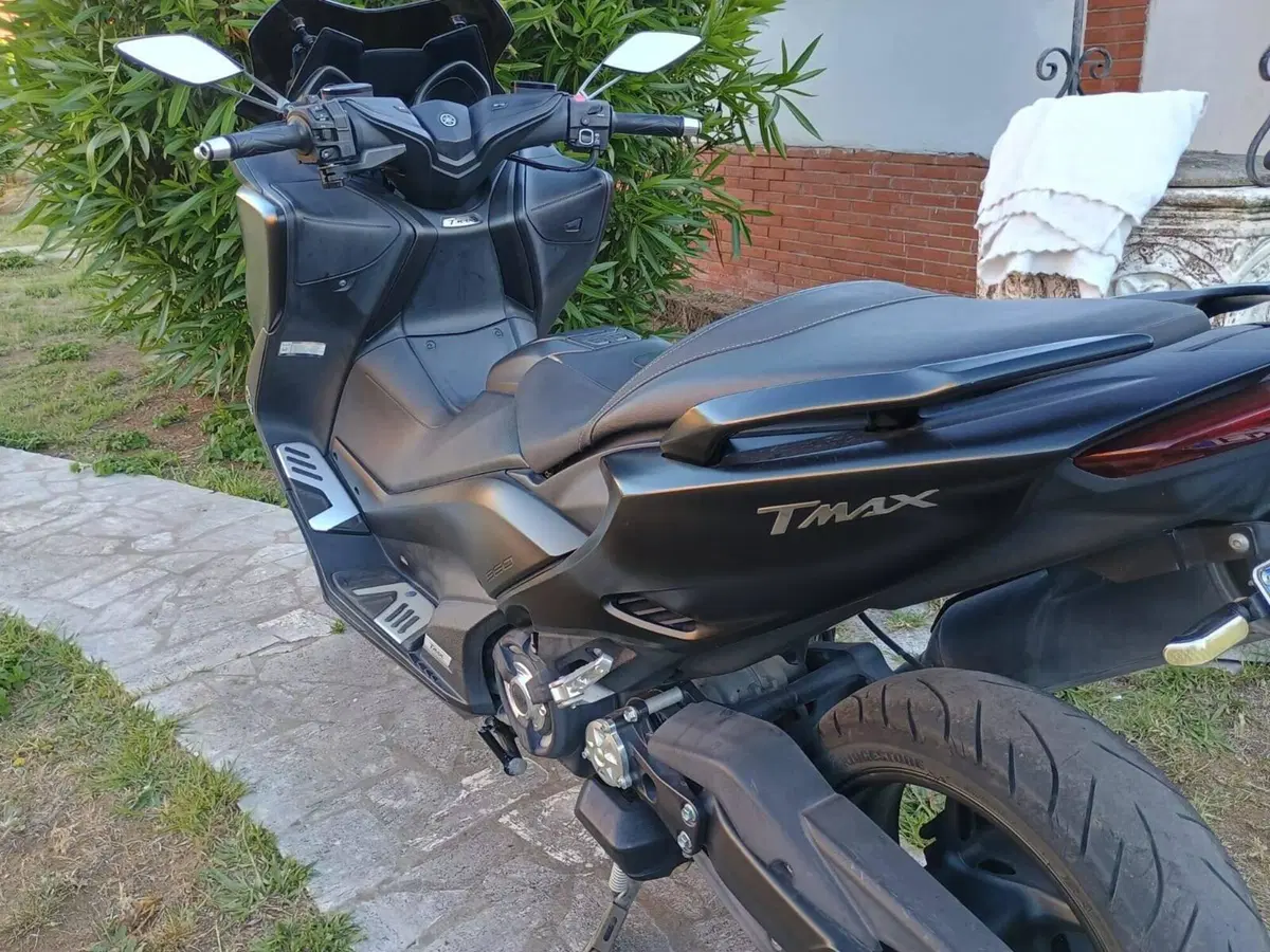 Yamaha T-Max 560 (2020 - 21) (3)