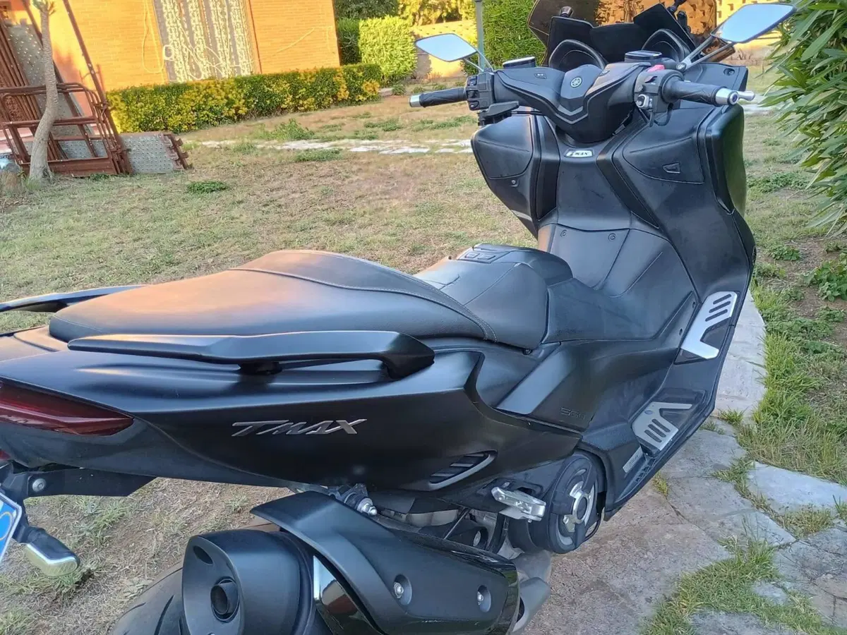 Yamaha T-Max 560 (2020 - 21) (4)
