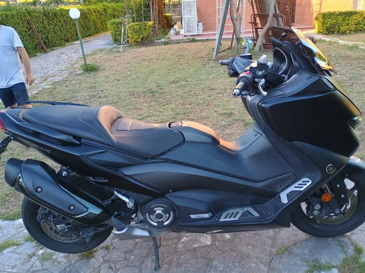 Yamaha T-Max 560 (2020 - 21) (2)
