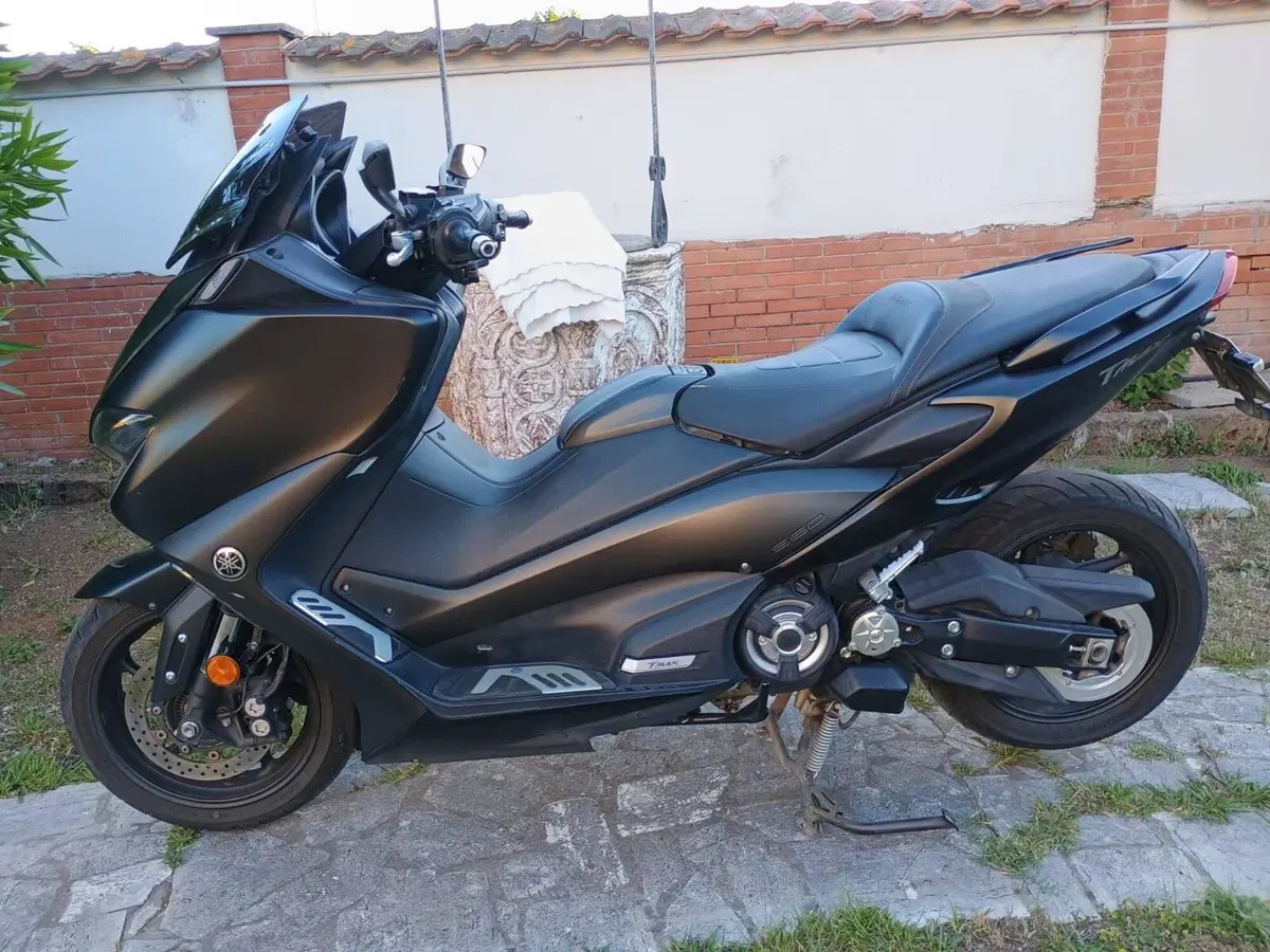 Yamaha T-Max 560 (2020 - 21)