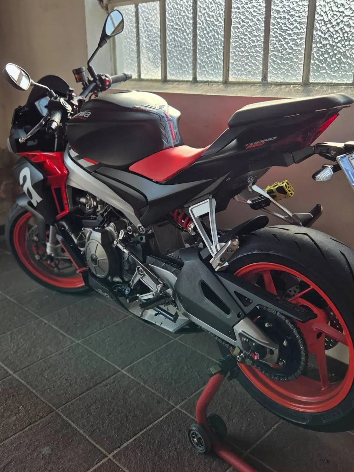 Aprilia Tuono 660 (2021 - 25) (15)