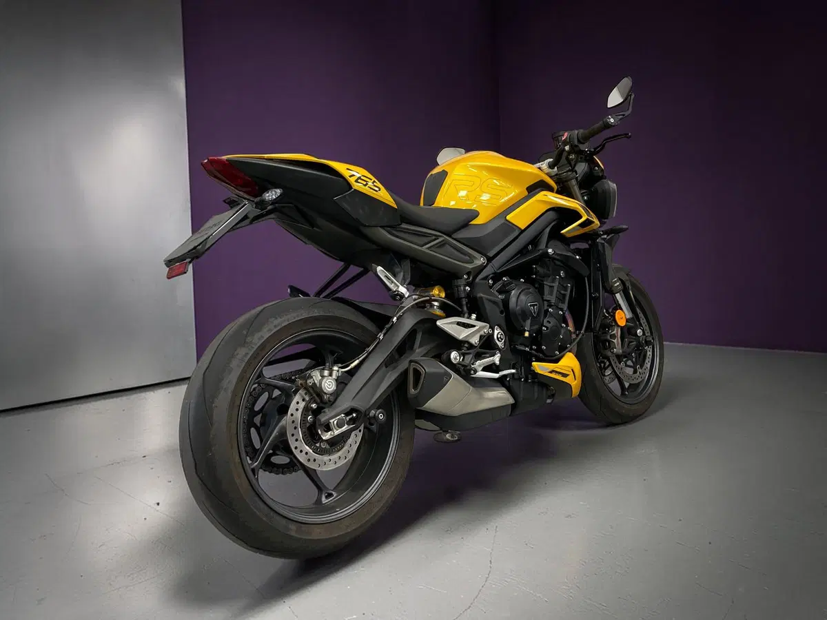 Triumph Street Triple 765 RS (2023 - 26) (6)