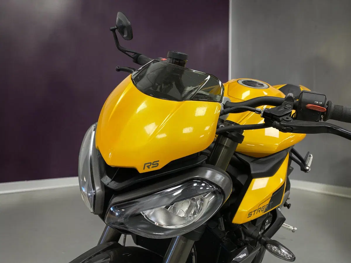 Triumph Street Triple 765 RS (2023 - 26) (7)