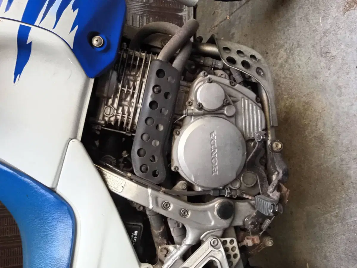 Honda NX 650 Dominator (1991 - 95) (4)