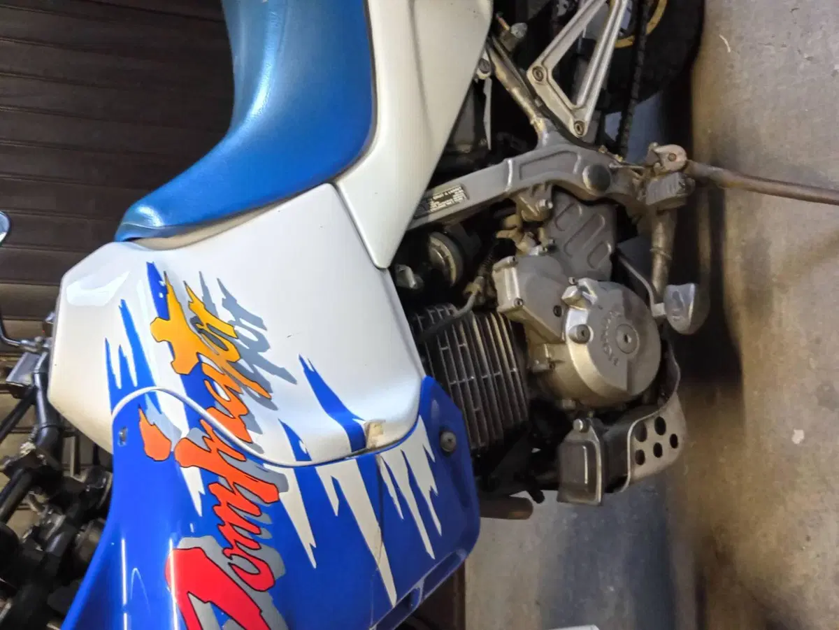 Honda NX 650 Dominator (1991 - 95) (6)