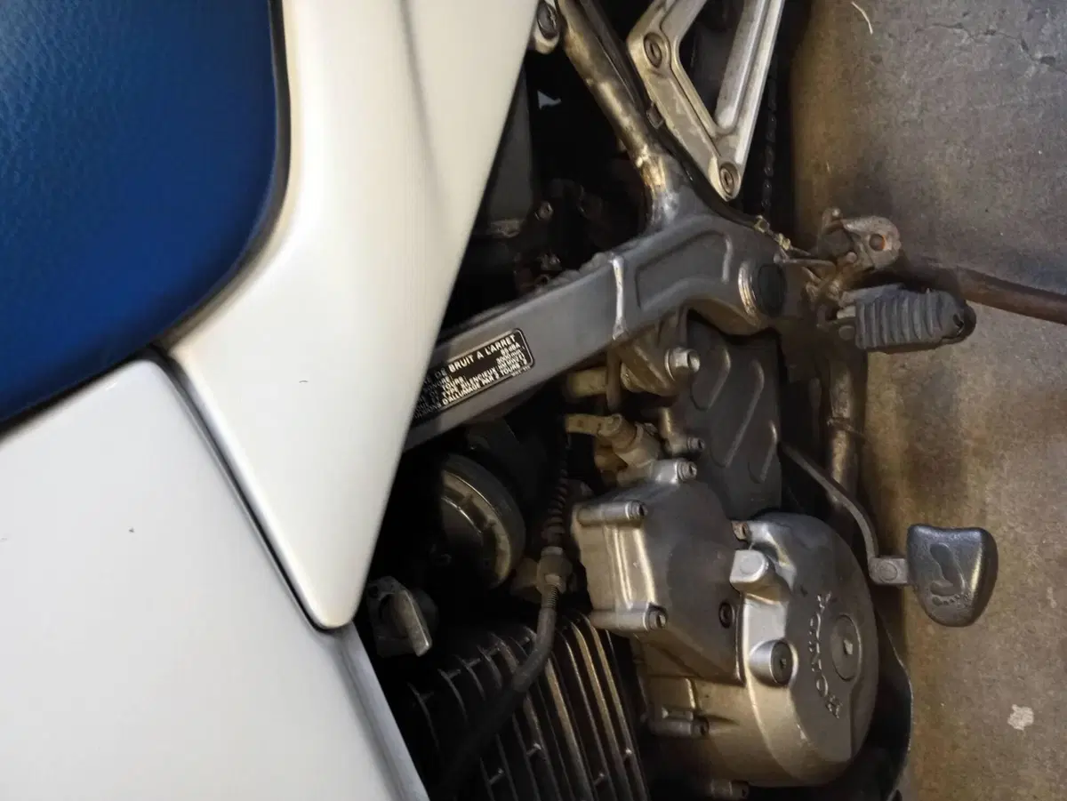 Honda NX 650 Dominator (1991 - 95) (5)