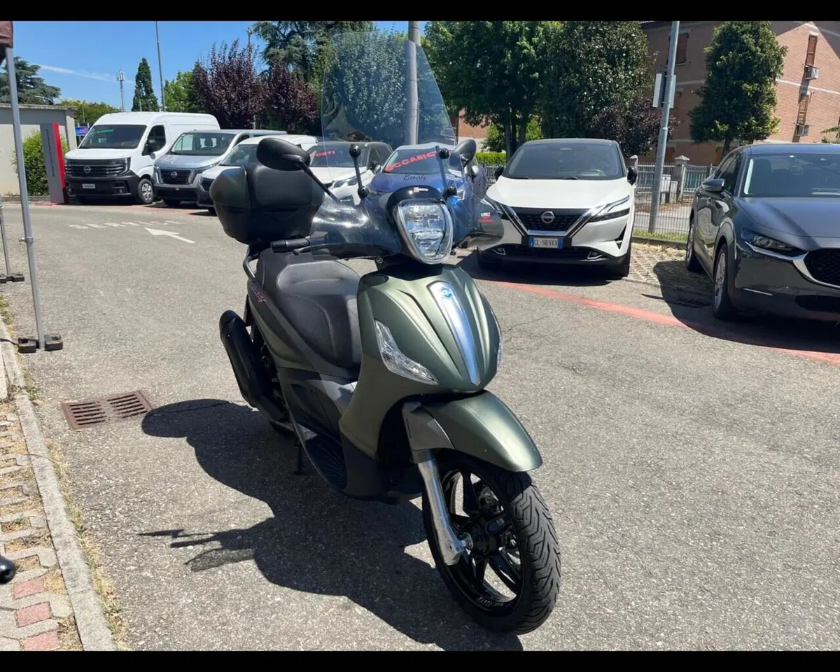 Piaggio Beverly 350 SportTouring ie ABS (2011 - 17) (3)