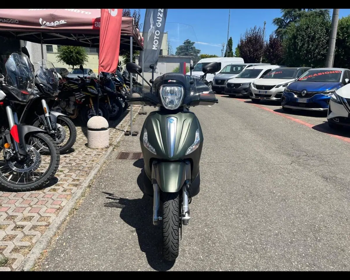 Piaggio Beverly 350 SportTouring ie ABS (2011 - 17) (2)