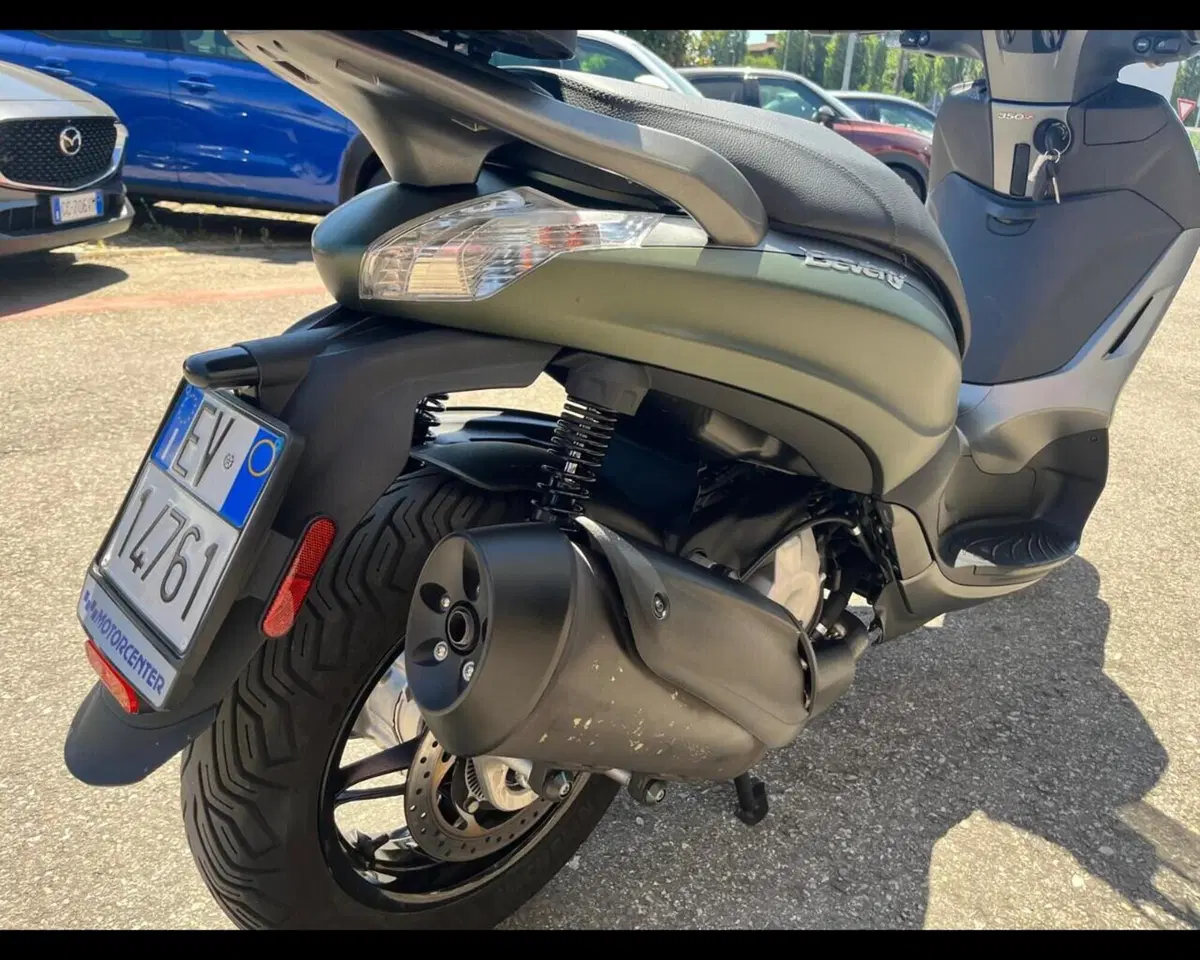 Piaggio Beverly 350 SportTouring ie ABS (2011 - 17) (11)