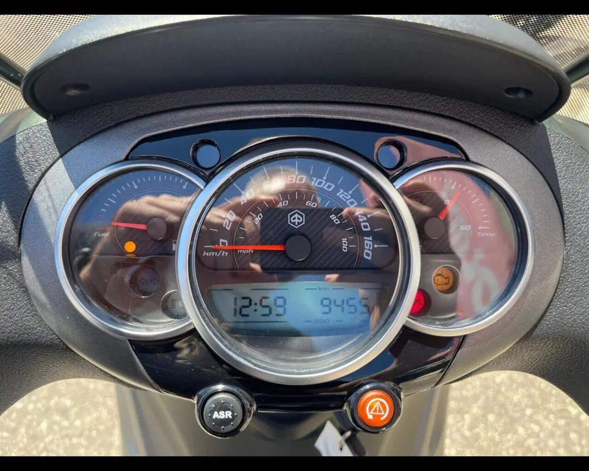 Piaggio Beverly 350 SportTouring ie ABS (2011 - 17) (14)