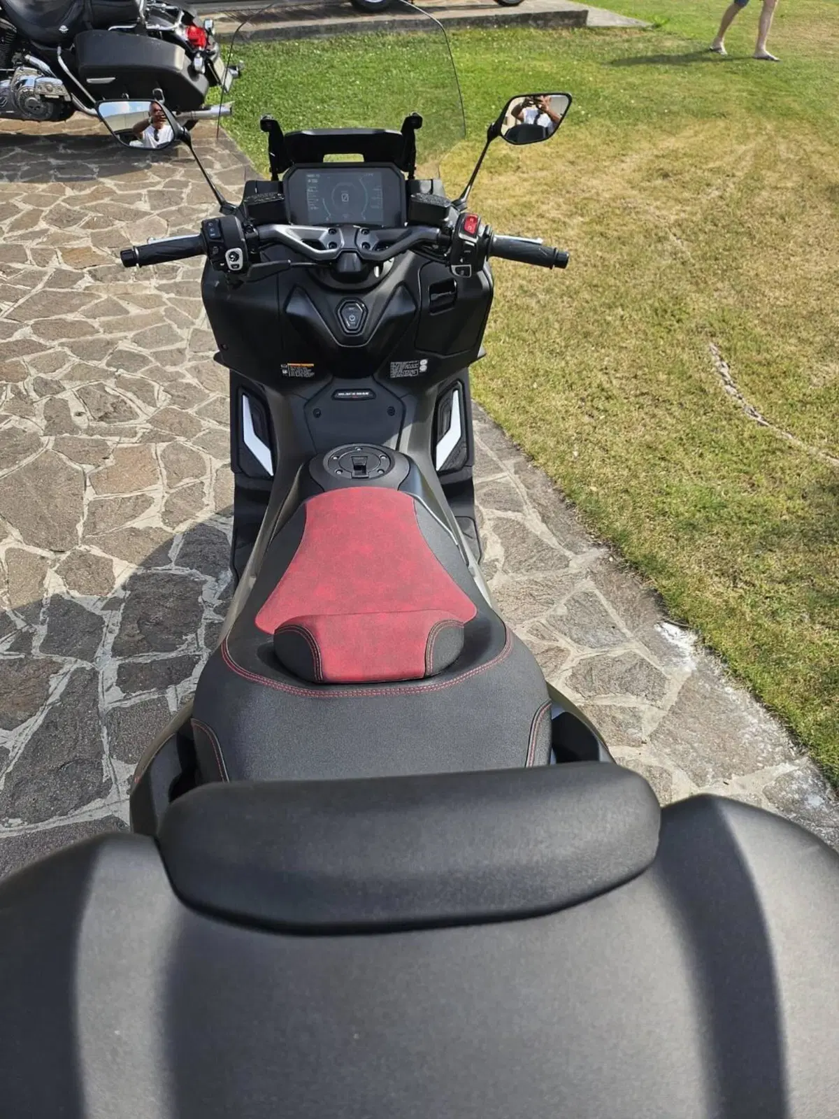 Yamaha T-Max 560 25th Anniversary (2026) (6)