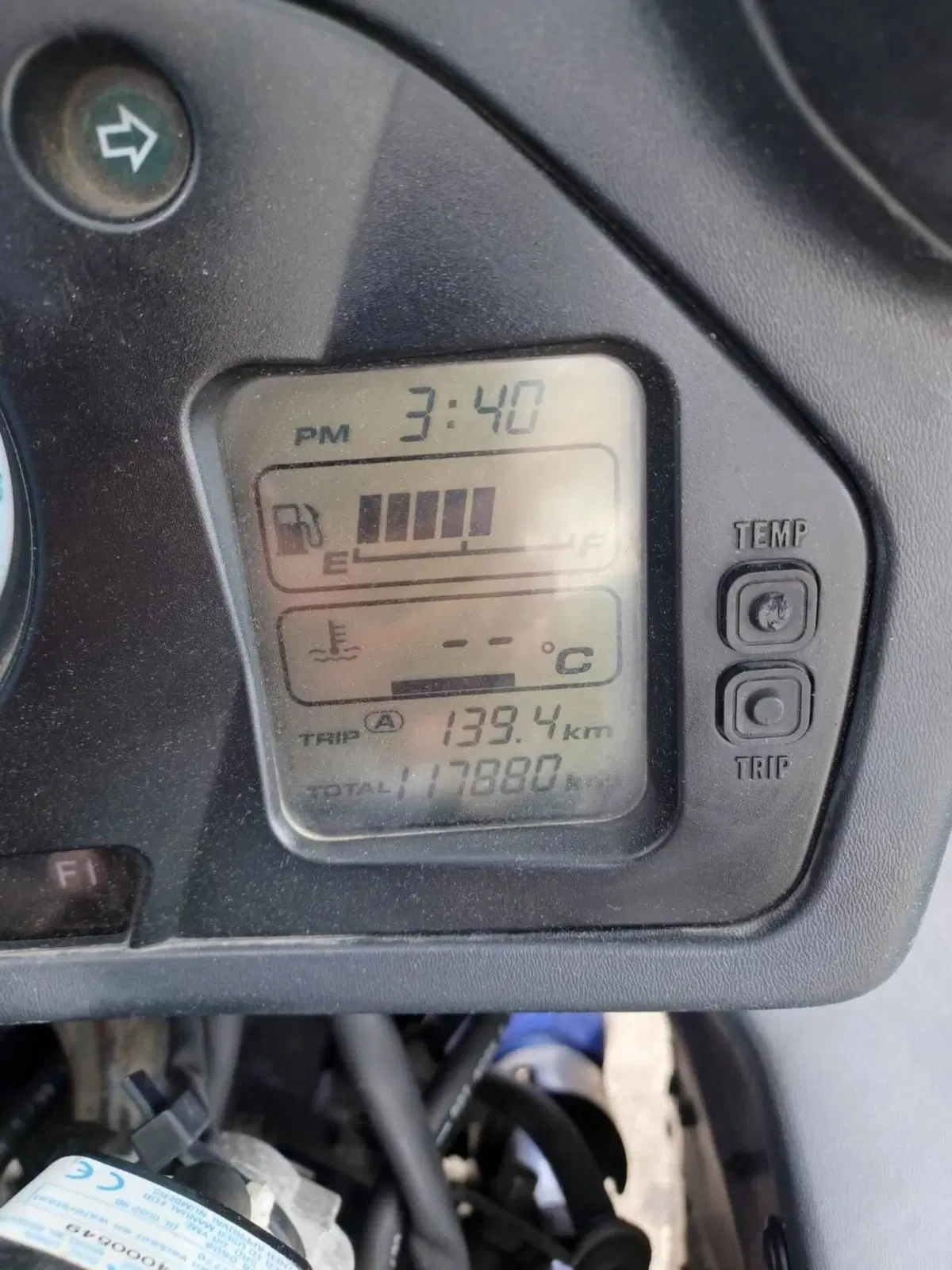 Honda VFR 800 (1998 - 01) (5)
