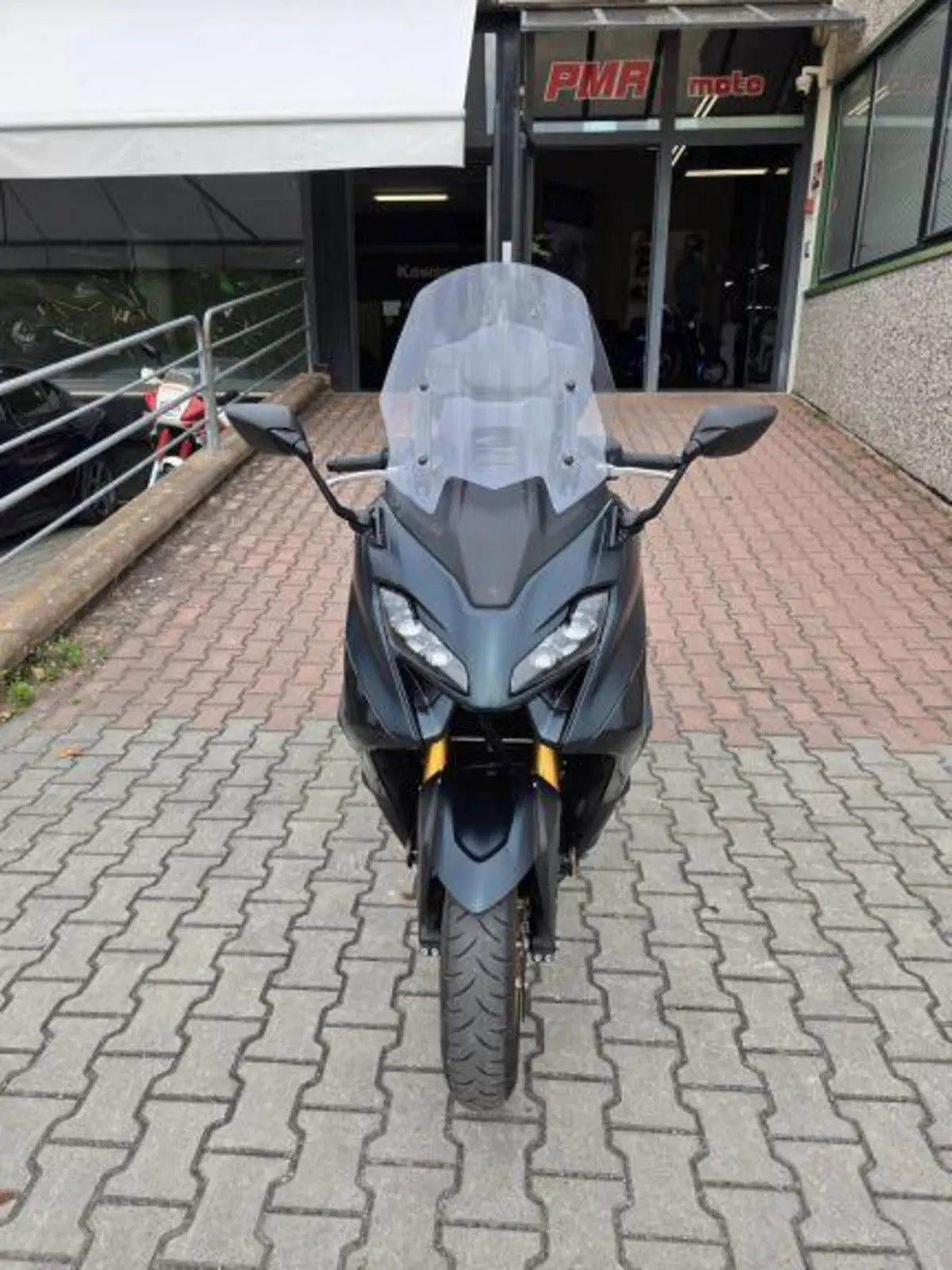 Yamaha T-Max 560 (2022 - 24) (5)